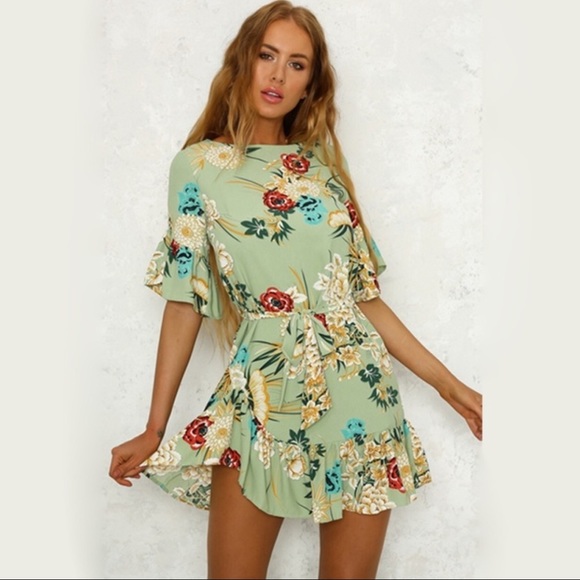 Dresses & Skirts - Summer flare short sleeve floral ruffle dress